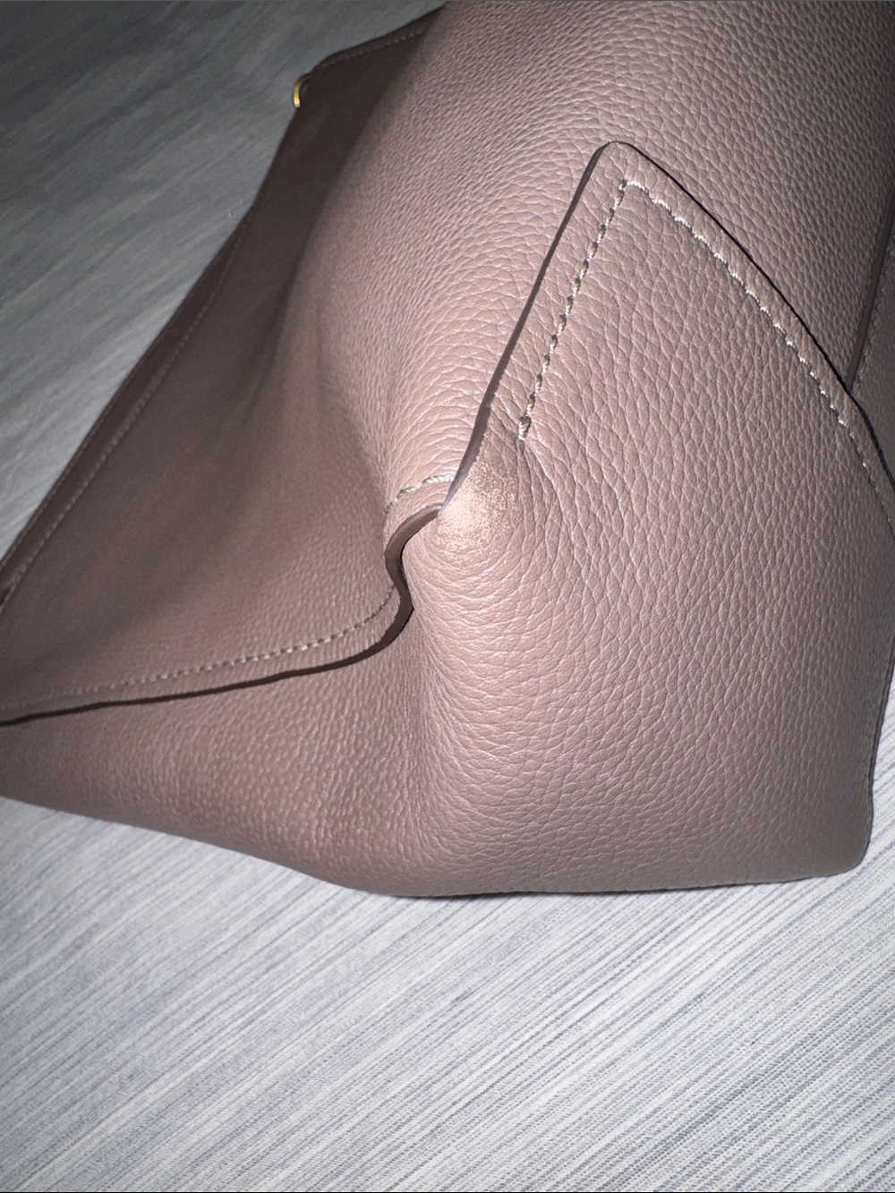 Tory Burch Taupe Carson Pebbled Leather Shoulder Slouchy Hobo Bag - Picture 5 of 17
